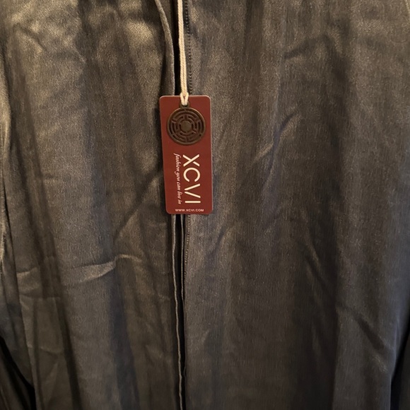 XCVI Shirt - Picture 4 of 6